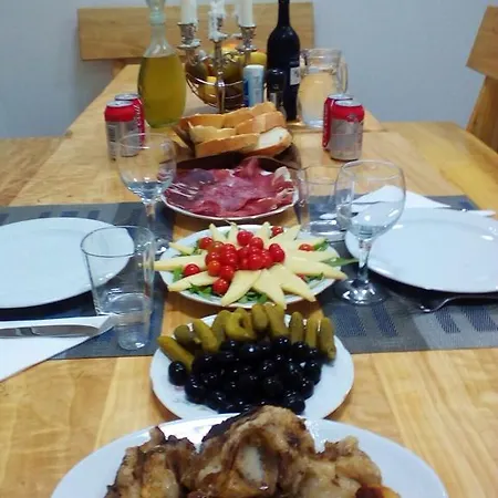 Blue Frog Konukevi 3*