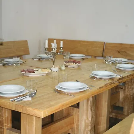 Blue Frog Konukevi Hrvace